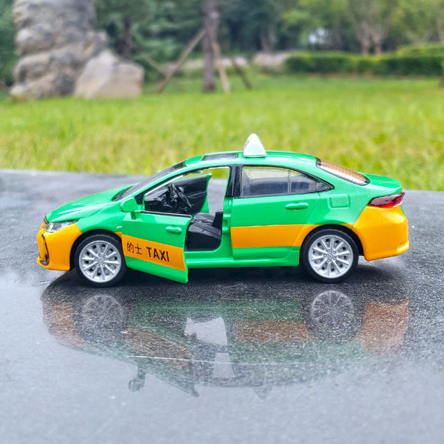 Toyota Corolla Taxi 1 33 alloy taxi car model taxi sound and light amber children's toy car