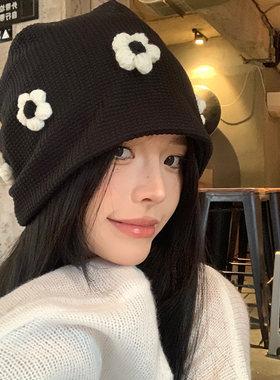 艾佳微花朵堆堆帽女秋冬