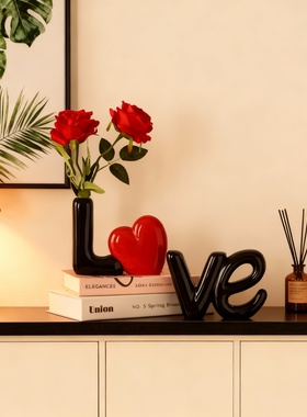 陶瓷LOVE爱心桌面摆件情人节