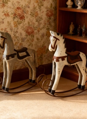 复古手绘木质摇马儿童房摆件