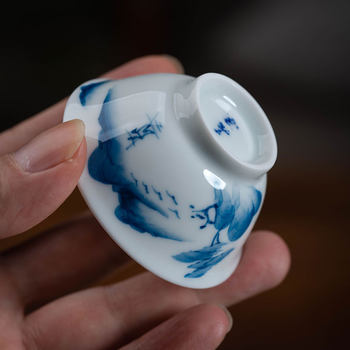 Chaozhou underglaze ມື painted ພູມສັນຖານຕ້ານການ scalding Kung Fu tea cup Ceramic tea cup reverse mouth cup single cup Kung Fu tea set