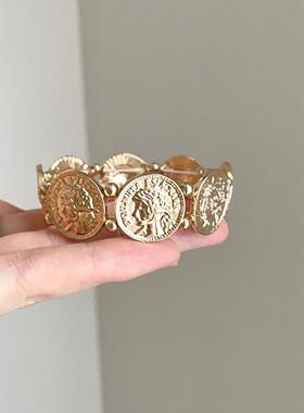 古早胶片 古着vintage金色浮雕人像手镯女重工设计感秋冬手链配饰