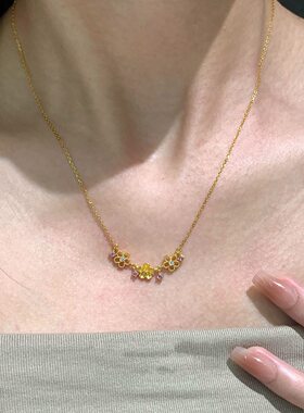 新中式爆闪金色镂空花朵项链女2026新款复古轻奢小众高级感锁骨链