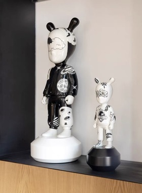 【官方正品】西班牙 Lladro雅致天外来客手工陶瓷瓷偶欧式时摆件