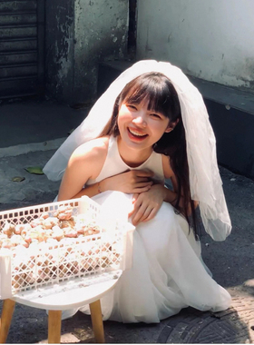 新娘头纱短款双层蓬蓬硬纱结婚登记领证求婚小头纱旅拍拍照