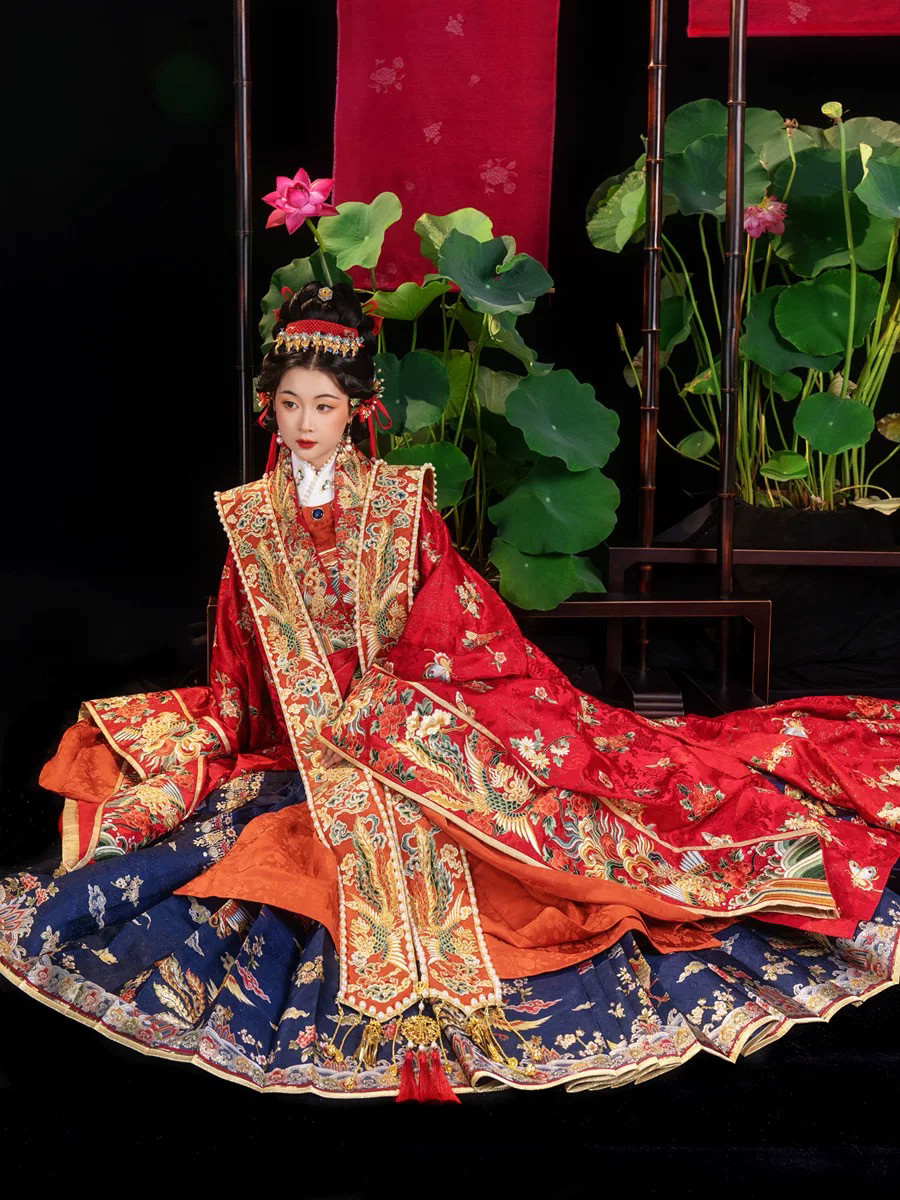 【出租】遇囍来汉服婚服女明制婚礼盘金绣拖尾大袖衫圆领袍长相见,淘宝优惠券,粉丝福利购,淘宝优惠卷