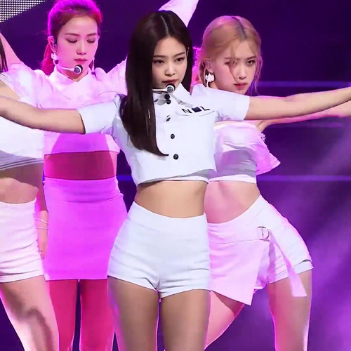 金智妮jennie同款韩国女团练习室短裤子白色blackpink演出打歌服 - 图0