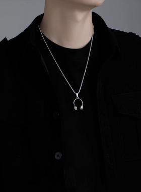 复古高街耳机项链男款潮流嘻哈钛钢吊坠简约小众设计个性毛衣链女