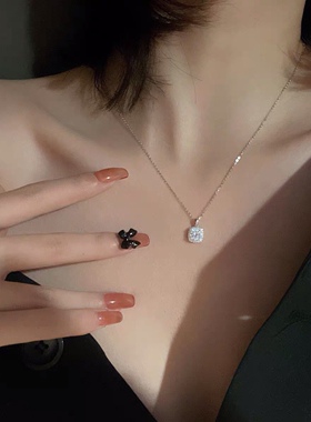 闪钻项链女小众设计ins轻奢吊坠