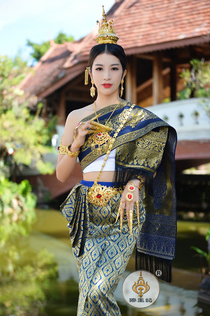 Travel Photography of the Palace Dai Princess and Thai Fabrics in Four Seasons