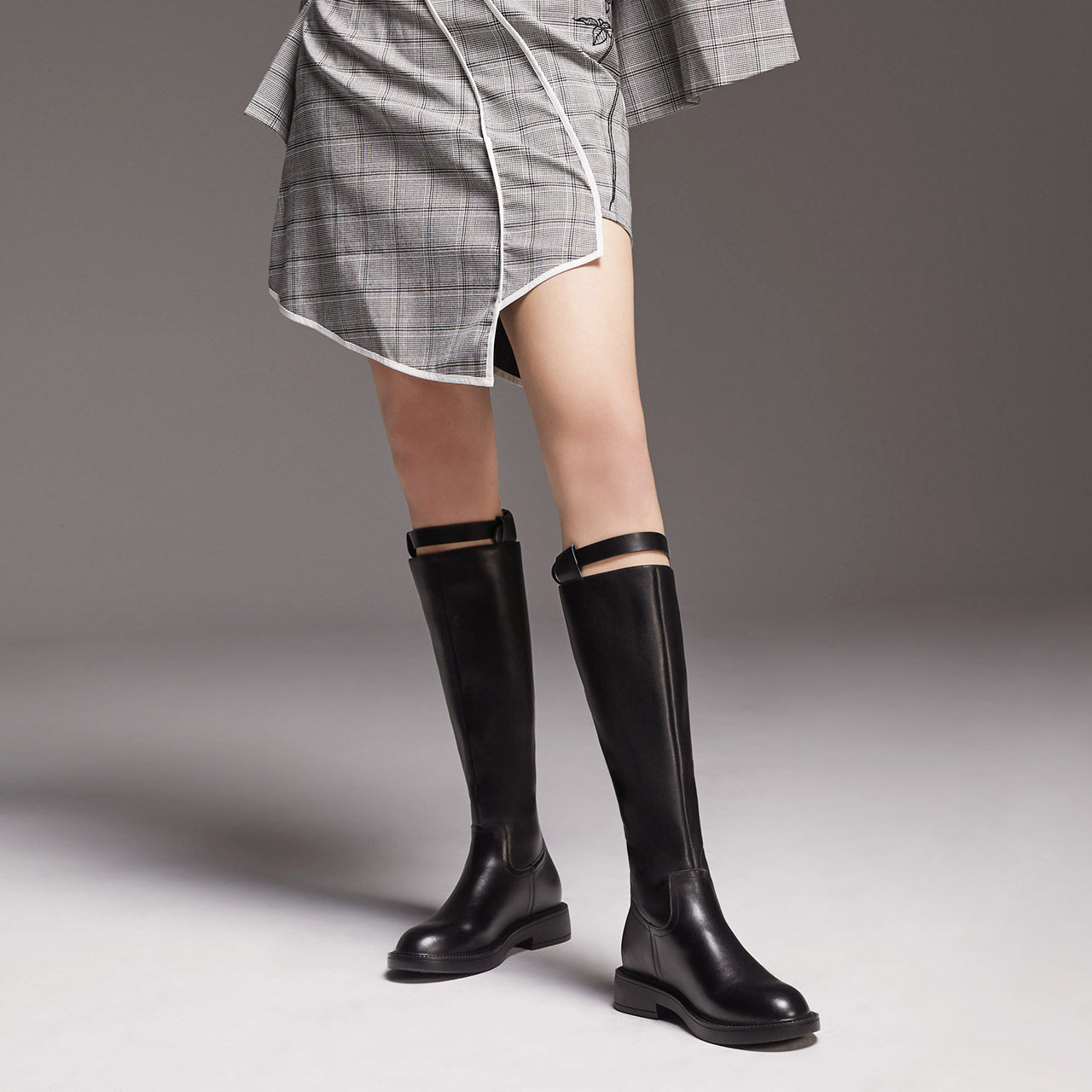 百丽粗跟骑士女2020冬新款聚长筒靴 百丽时装靴