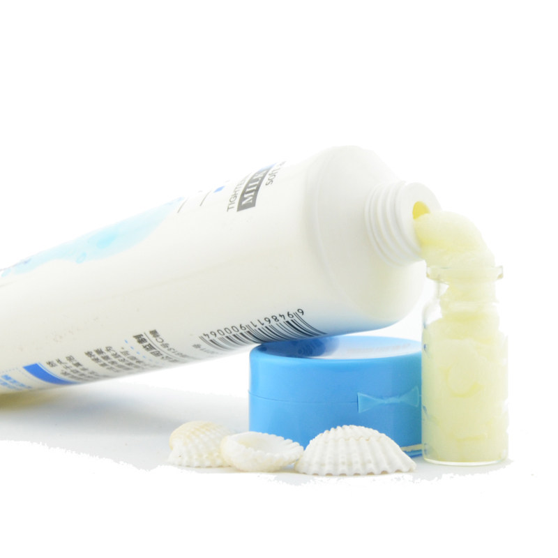 千草妍牛奶嫩白沐浴盐泡澡盐盐浴 薇芳居家日用浴盐