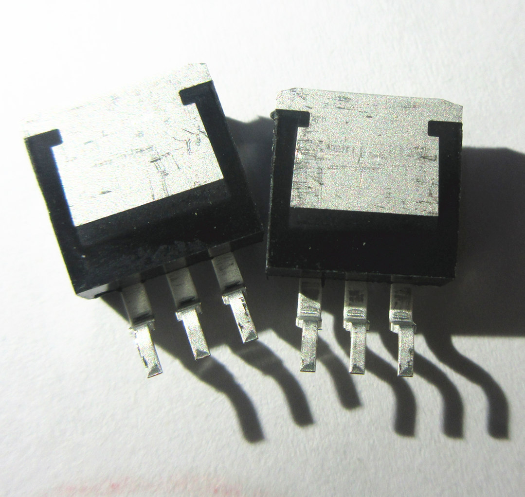 LM1084IS-5.0：一款多功能低压差线性稳压器的详细介绍