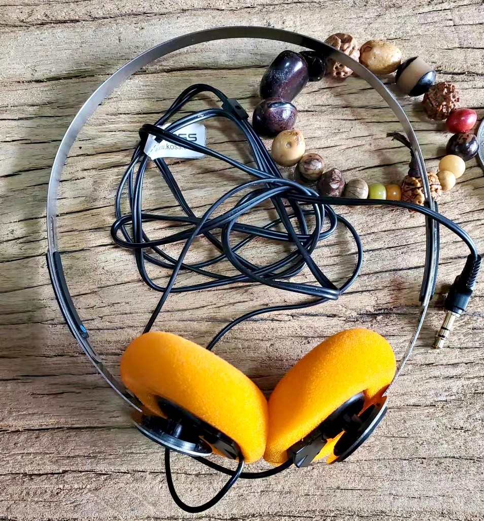 美国KOSS高斯头戴式耳机钢圈小头戴有线耳机便携式复古文艺小青年,淘宝优惠券,粉丝福利购,淘宝优惠卷