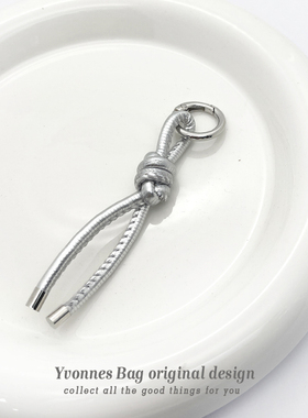 ins风高级感蝴蝶爱心钥匙扣配饰