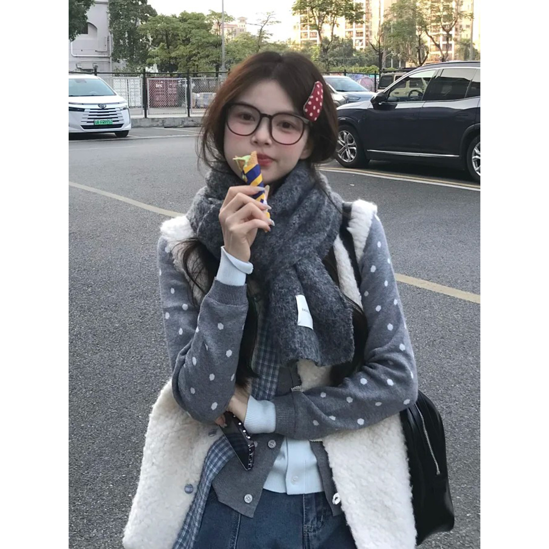 日系复古奶白色羊羔毛马甲女秋冬加厚圆领无袖保暖两面穿背心外套,淘宝优惠券,粉丝福利购,淘宝优惠卷