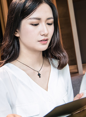 木质十字架红色天然情侣锁骨链