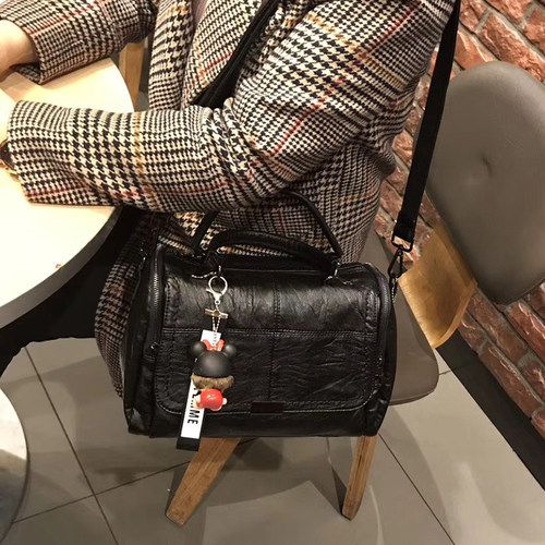 波士顿女包包2024新款时尚软皮单肩包简约手提包百搭斜挎包大包潮 - 图2