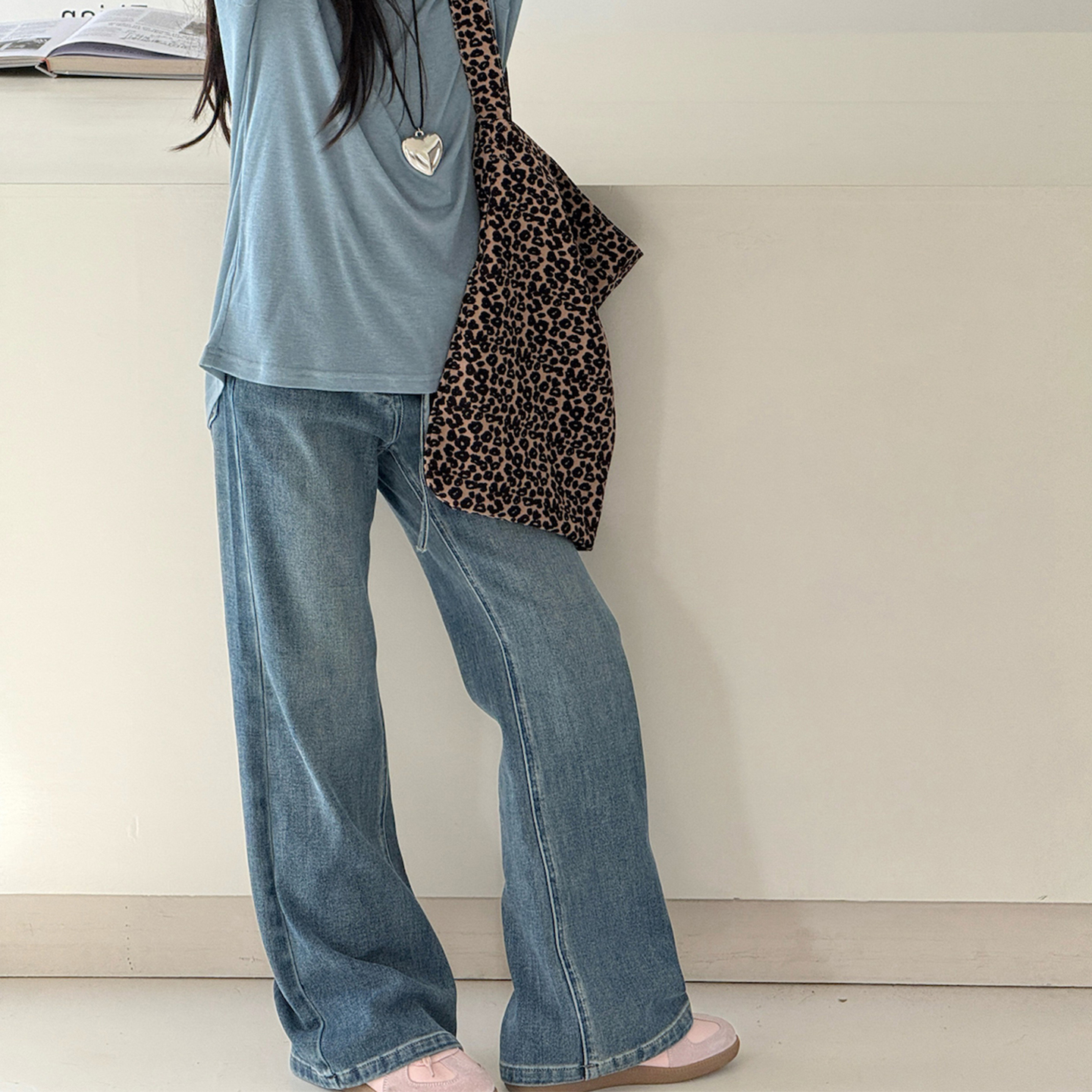 女童牛仔裤喇叭裤2025秋装新款中大童洋气休闲裤儿童显高显瘦长裤 - 图2