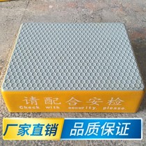 Jiangxi airport security check platform GRP stands guard at the entrance and exit of the entrance and exit of the police station in east Chinas Jiangxi Province