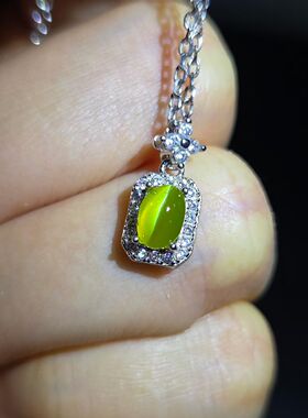 天然金绿猫眼吊坠眼线清晰金绿分明名贵宝石尺寸4.2*6.2mm925银镶