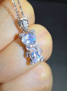 天然月光石吊坠快乐小熊双石刻面蓝月光彩虹月光5*7mm重1.29克拉