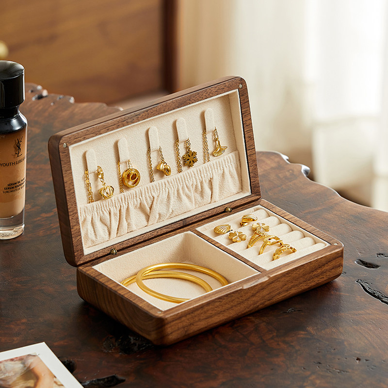 Simple style walnut portable jewelry box