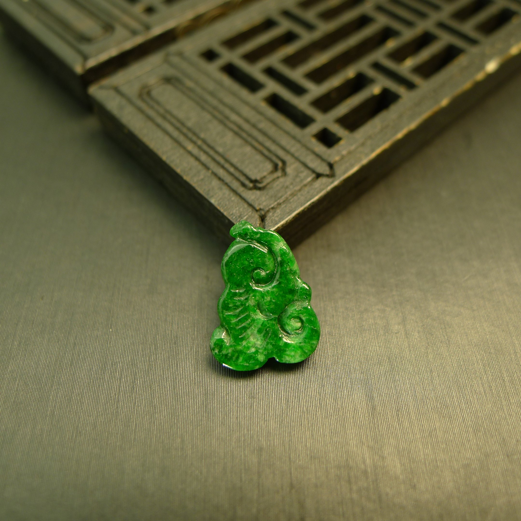 Spicy Green Burmese Natural Grade A Jadeite Ruyi Ring Noodles