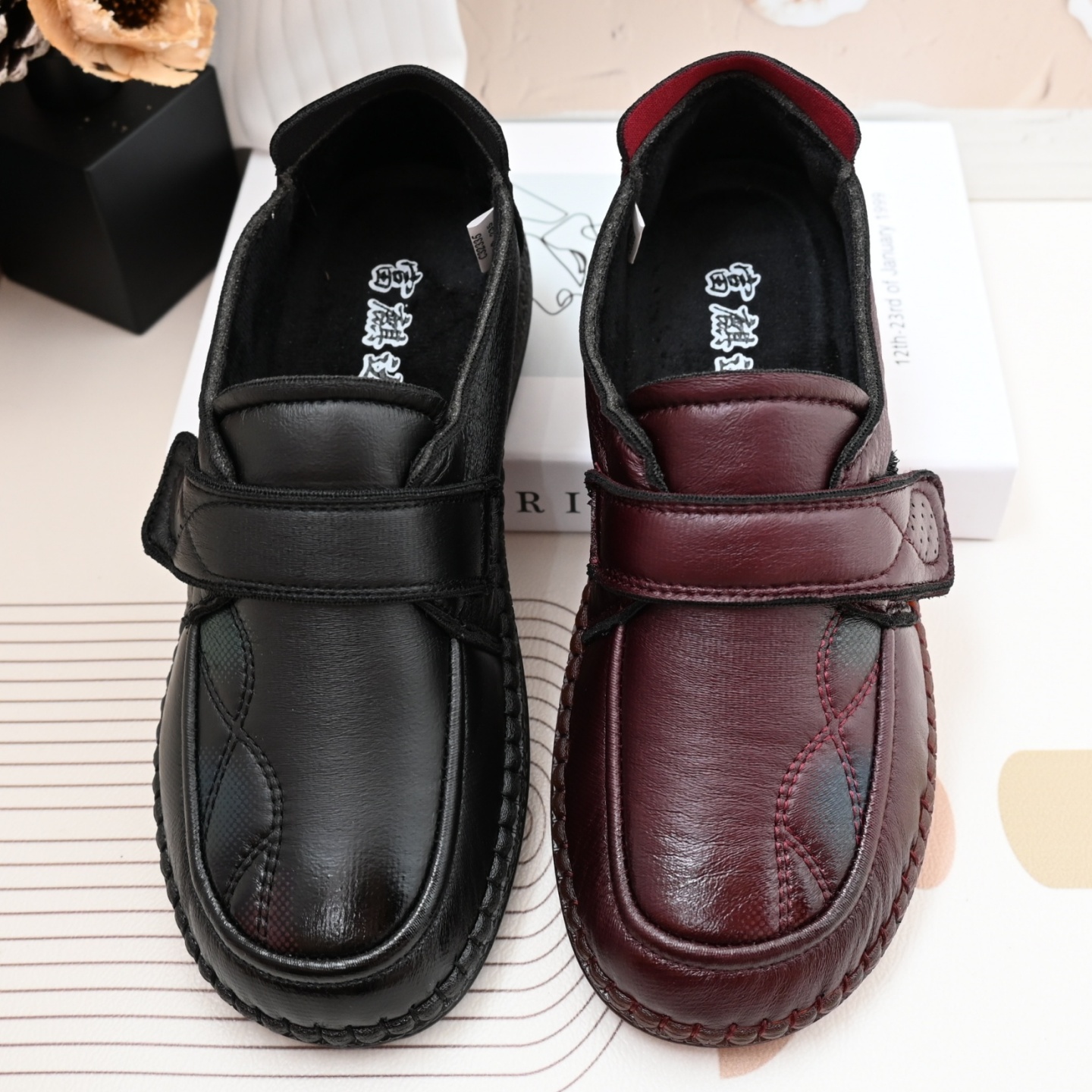 老北京布鞋女棉鞋加绒二棉薄绒冬季新品妈妈休闲鞋粘带牛筋轻软底 - 图1