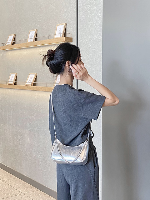 DEMOCH versatile chain shoulder armpit crossbody small bag