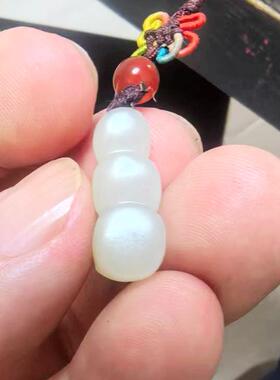 洒金皮和田玉籽料微雕福钱