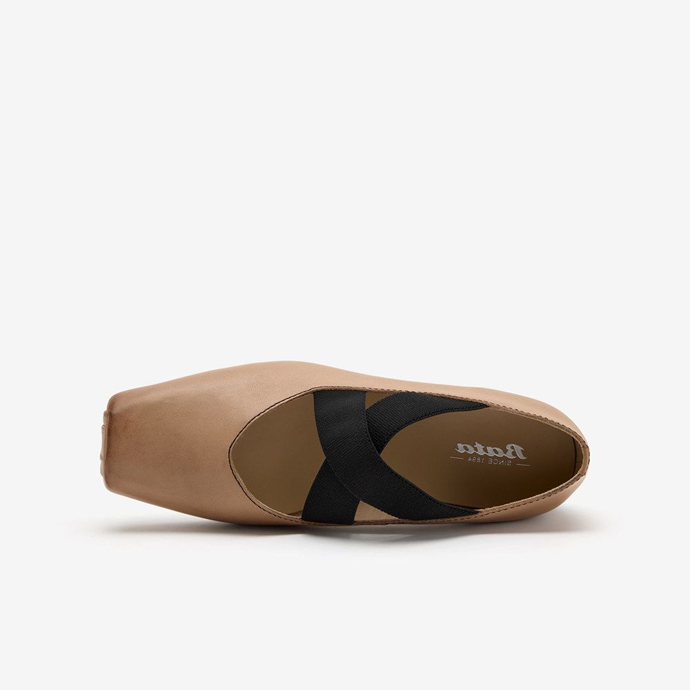 Bata月下舞芭蕾玛丽珍鞋女2026春季新款圆跟牛皮浅口单鞋68161AQ6,淘宝优惠券,粉丝福利购,淘宝优惠卷