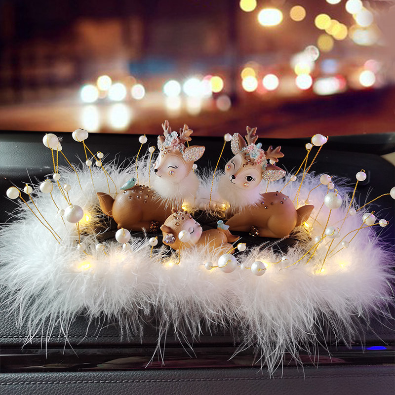 带灯一路平安鹿汽车内装饰品摆件中控台车载用品车上羽毛女神款女,淘宝优惠券,粉丝福利购,淘宝优惠卷