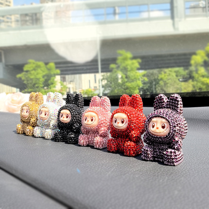 镶钻ins风坐姿labubu拉布汽车中控中控台摆件卡通车载显示屏饰品,淘宝优惠券,粉丝福利购,淘宝优惠卷