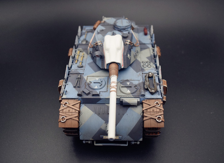 1/35战场的女武神雪绒花号坦克模型成品代工静态军事摆件收藏