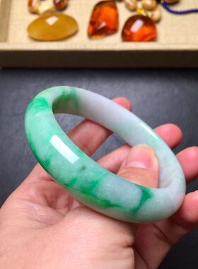 A货白底青正阳绿翡翠手镯