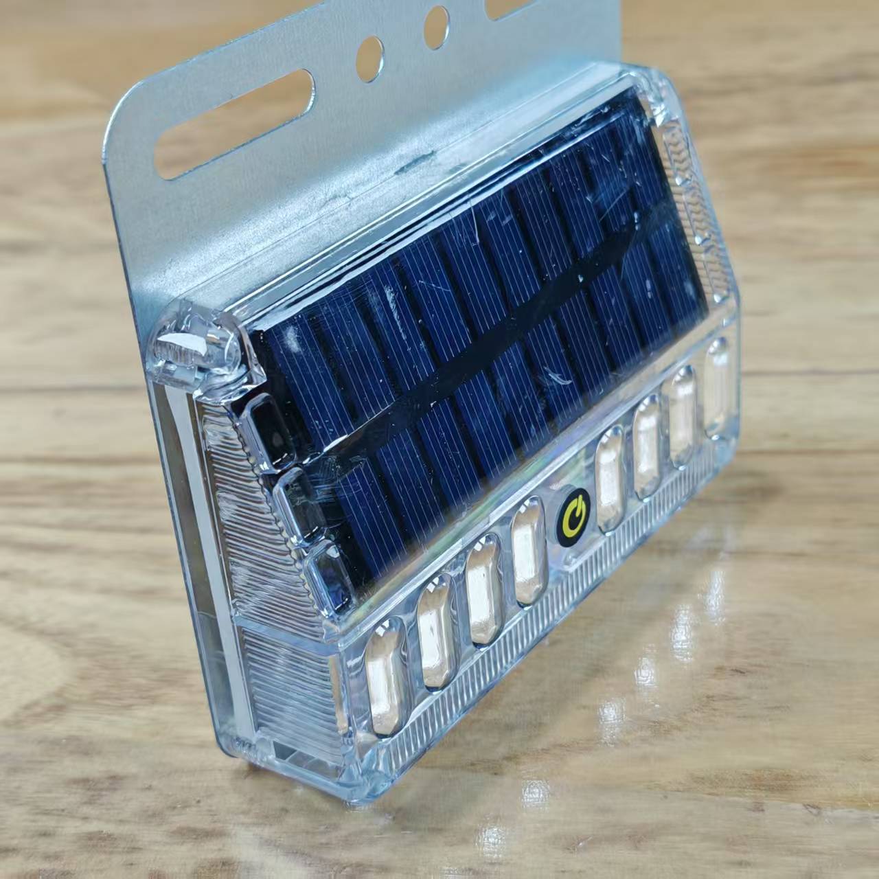 LED太阳能货车警示灯边灯爆闪灯照地防追尾灯摩托车电动车示宽灯 - 图1