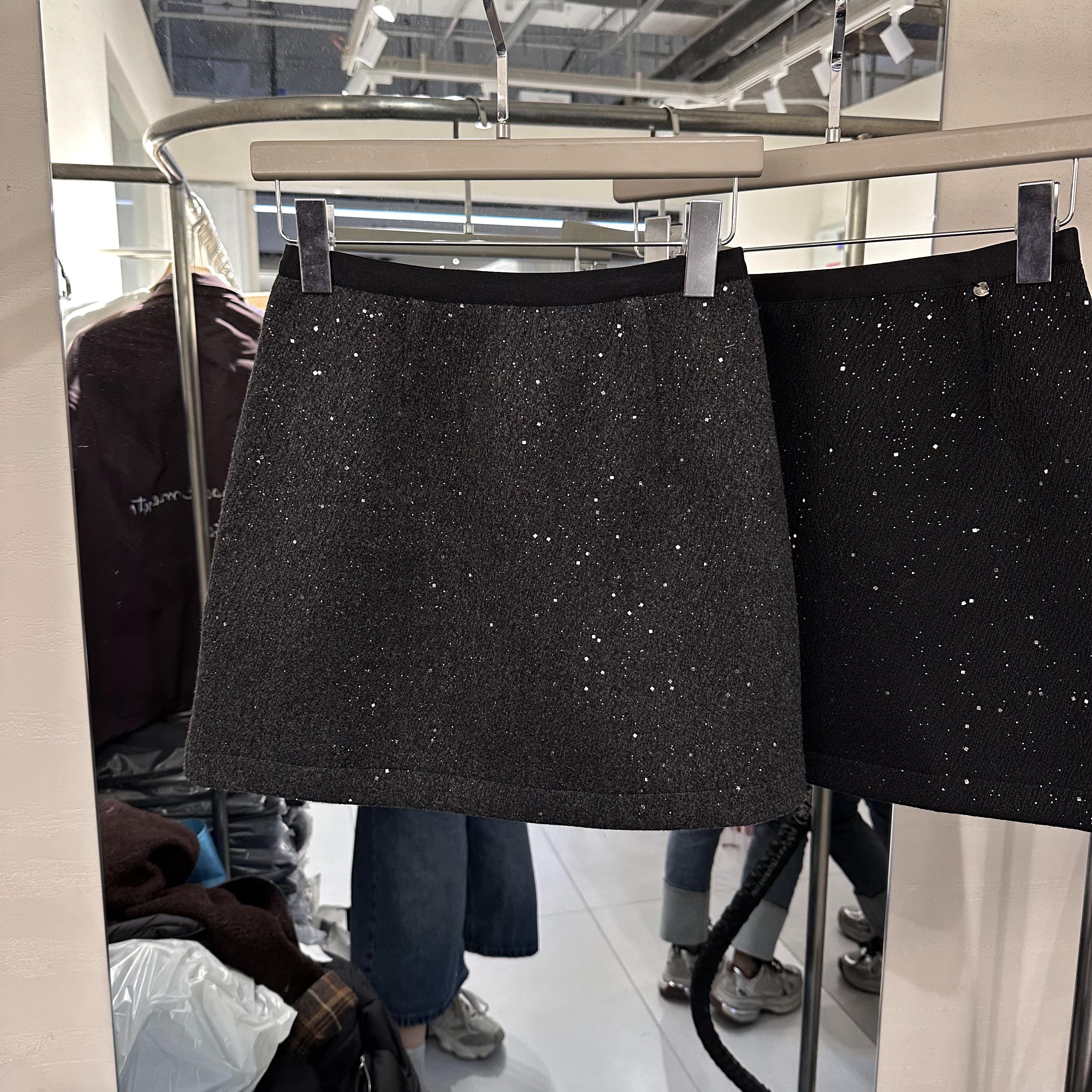 短裙女2025秋冬新款欧韩货松紧腰设计感亮片百搭显瘦网红毛呢裙裤 - 图1