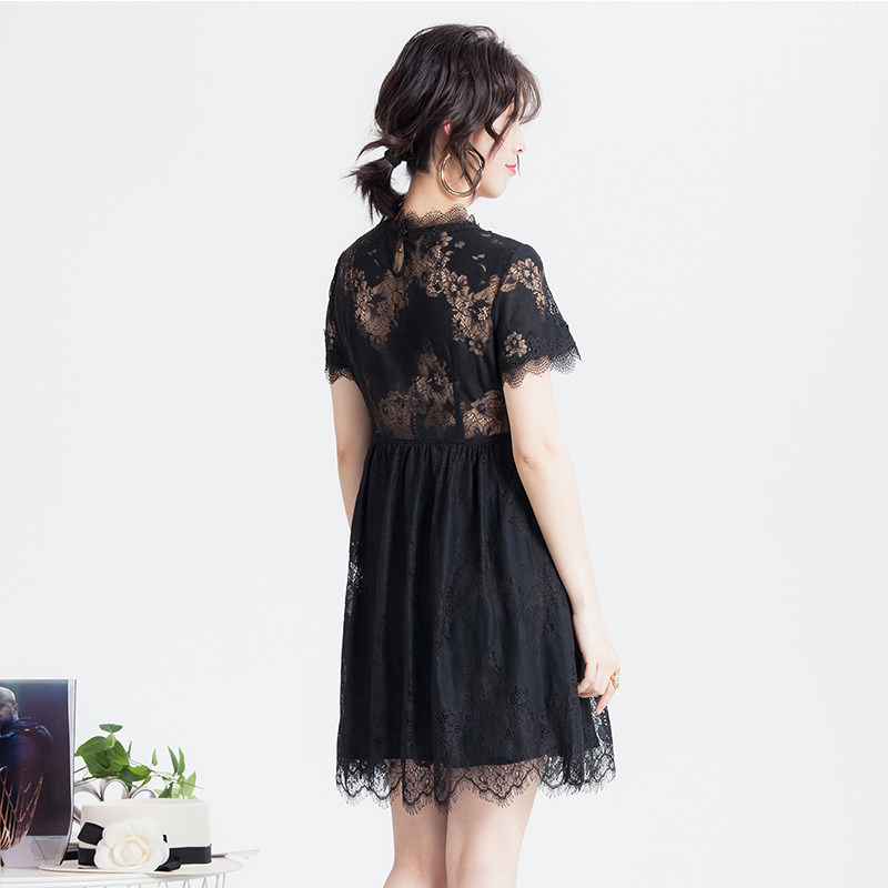 梦芭莎黑色短袖蕾丝镂空短款连衣裙 梦芭莎连衣裙