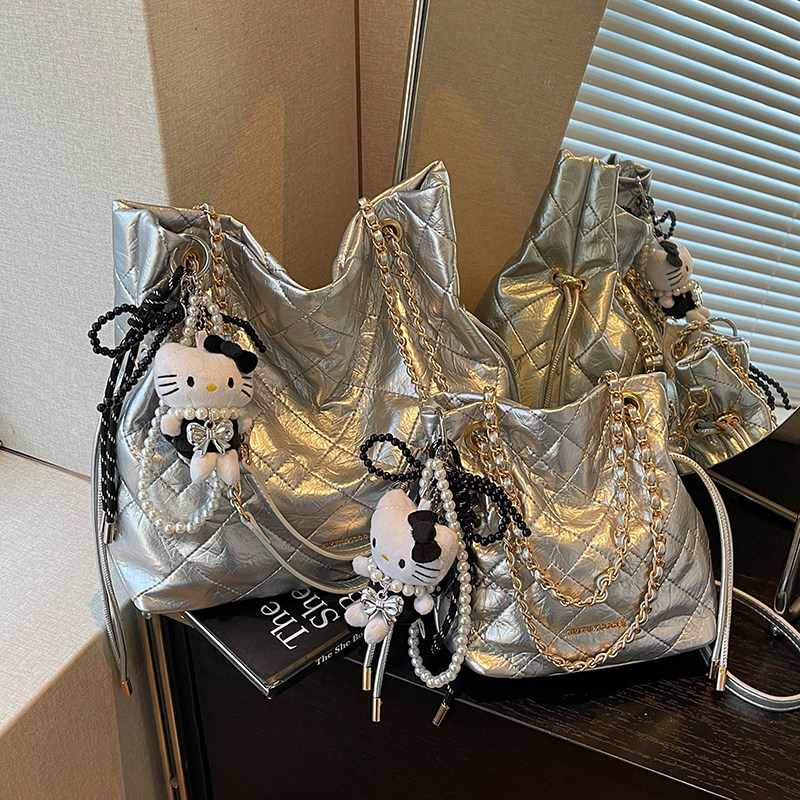 艾米兔女包2026新款百搭通勤大容量韩版时尚潮流流行单肩托特包,淘宝优惠券,粉丝福利购,淘宝优惠卷