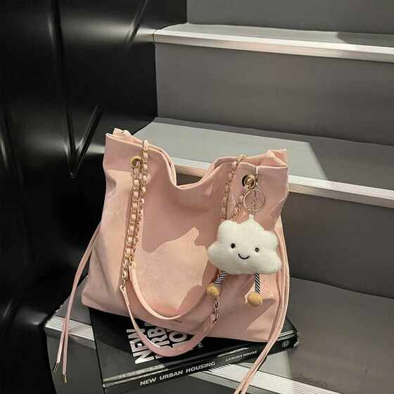 Amy Rabbit Women's Bag 2026 New Daily Casual Simple Solid Color Versatile Commuting Fashion Western Style Shoulder Crossbody Bag