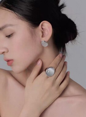 26新款白露猫眼石项链轻奢气质百搭感吊坠小众风猫眼石吊坠女配饰