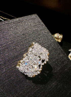 蕾丝蜂巢星芒宝石耳环Vintage镀18K金 弧形拉丝 铃铛锆石项链戒指