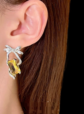 金丝雀碧玺色宝石蝴蝶结项链 星河璀璨 镀18K金 鹅黄锆石蝴蝶耳环