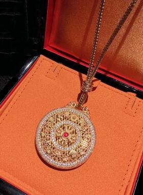 古法金色 錾雕喜鹊同心锁平安扣项链 新中式 花丝如意花窗项链