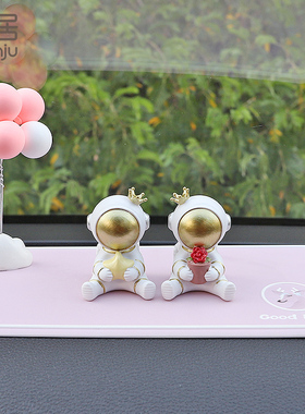 太空人摆件客厅玄关办公桌装饰