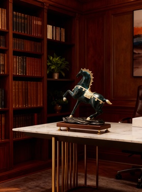 2025新款招财马到成功摆件