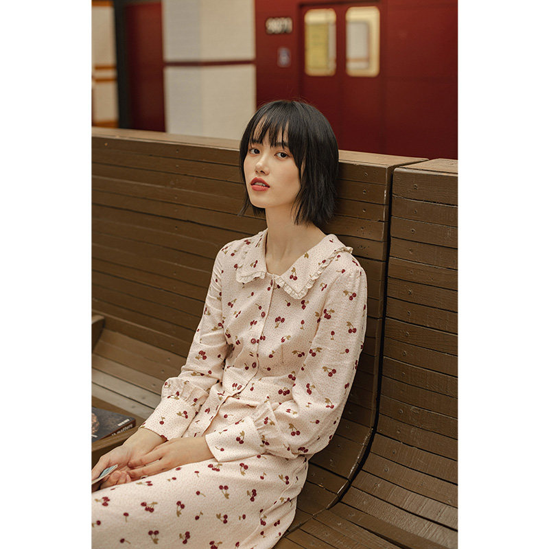 茵曼秋装2020年新款盐系樱桃连衣裙 茵曼翰飞连衣裙