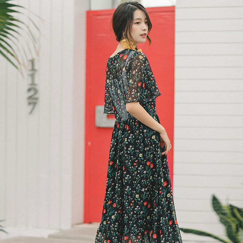  茵曼翰飞连衣裙