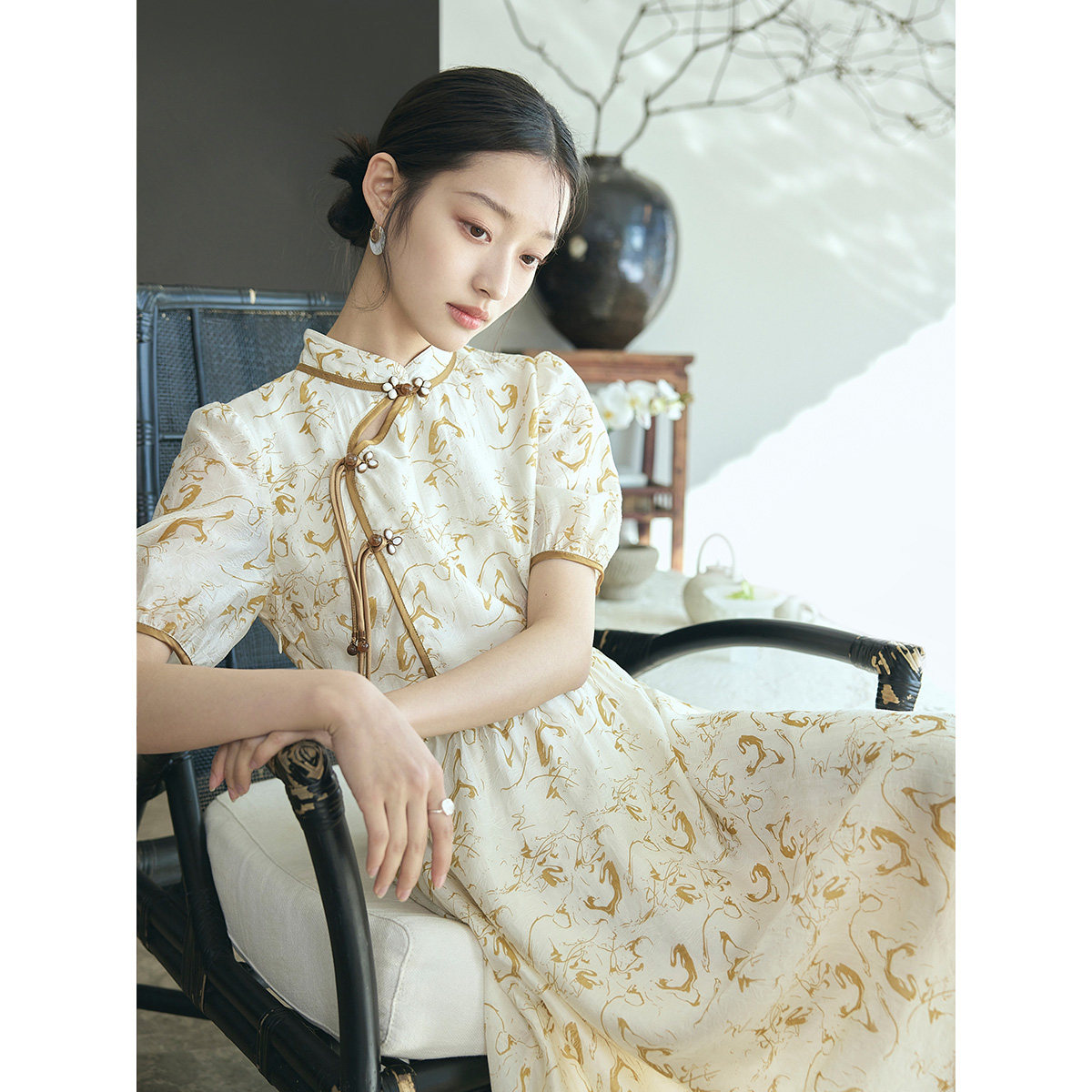  茵曼翰飞连衣裙